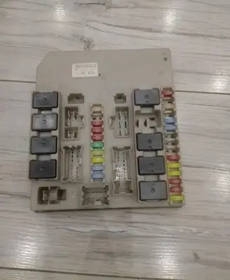 Renault Clio III BSM Control unit 902663A
