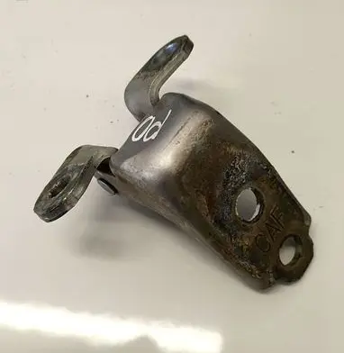 Honda CR-V Front door upper hinge 