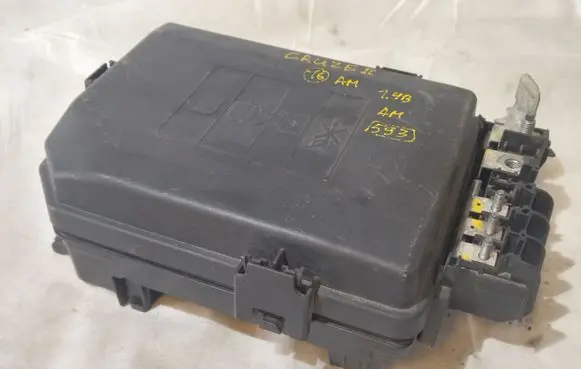 Chevrolet Cruze II Fuse box set 39049710 812461952 2S16140T