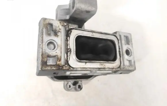 Skoda Octavia Mk1 (1U) Engine mount bracket 1j0199262bf