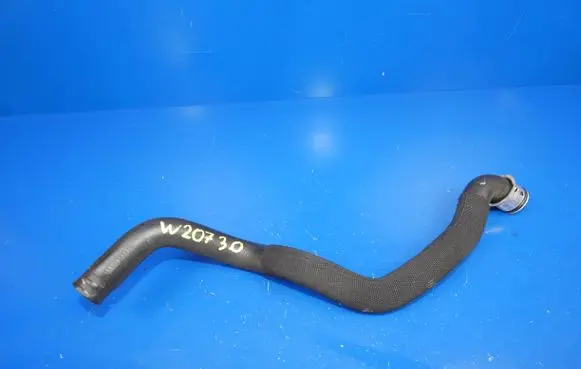 Mercedes-Benz E A207 Engine coolant pipe/hose A2075010982