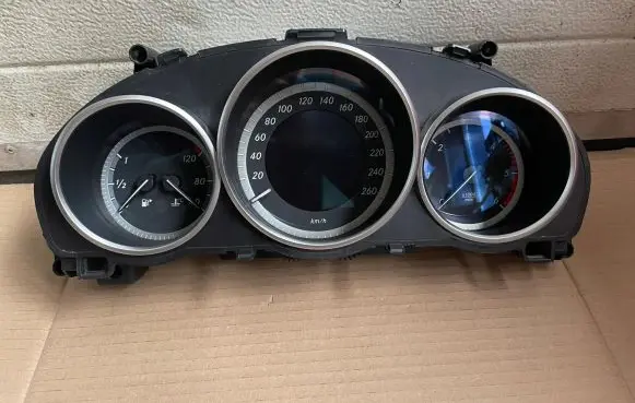 Mercedes-Benz E W212 Speedometer (instrument cluster) 2129000425