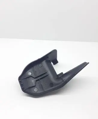 Toyota Avensis T270 Front passenger seat rail trim 7212405010 72124