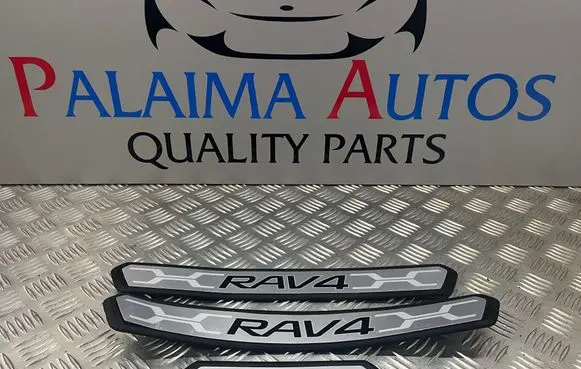 Toyota RAV 4 (XA50) Front sill trim cover 92466