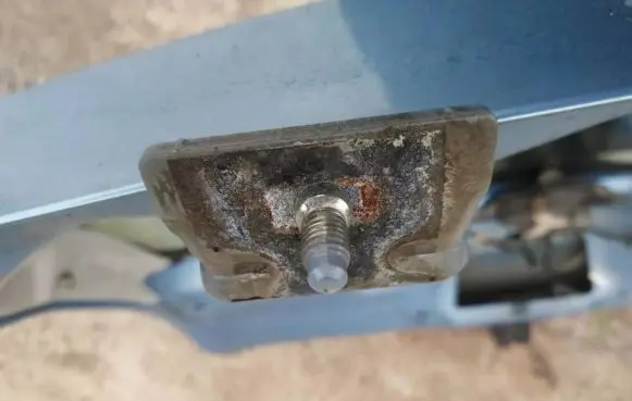 Citroen C3 Tailgate/trunk/boot hinge