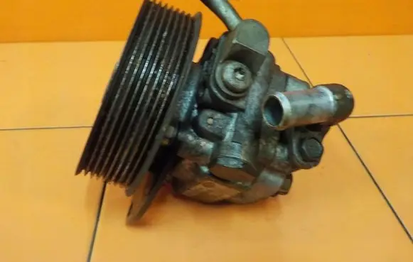 Rover Range Rover Power steering pump 166R1 7H223A696AB