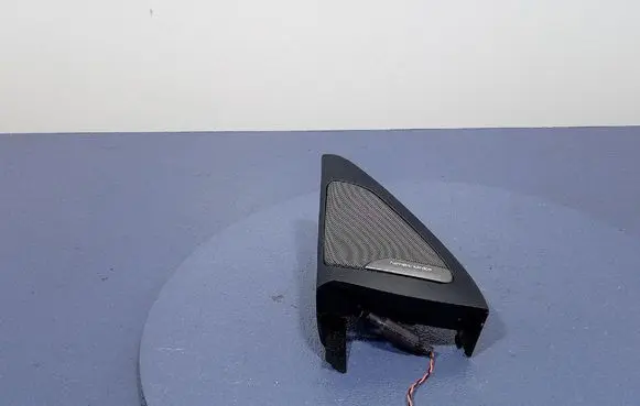 Other sill/pillar trim element