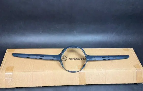 Mercedes-Benz A W176 Front bumper upper radiator grill A1768880085 11279981