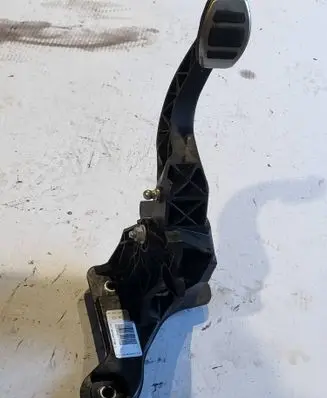 Opel Corsa F Clutch pedal 9824262180