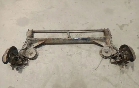 Volkswagen PASSAT B5 Rear subframe 