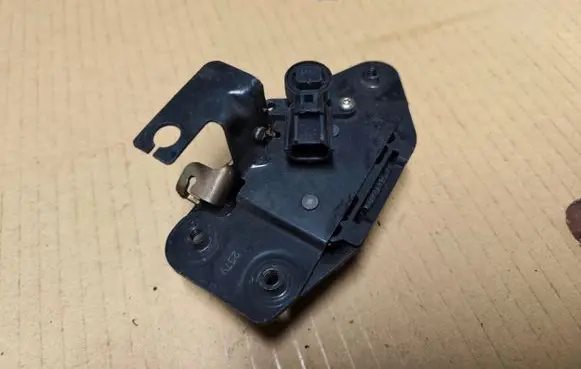 Jeep Grand Cherokee (WJ) Tailgate/trunk/boot lock/catch/latch