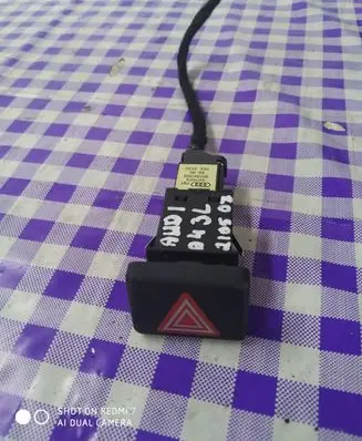 Audi A4 S4 B7 8E 8H Hazard light switch 8E0941509