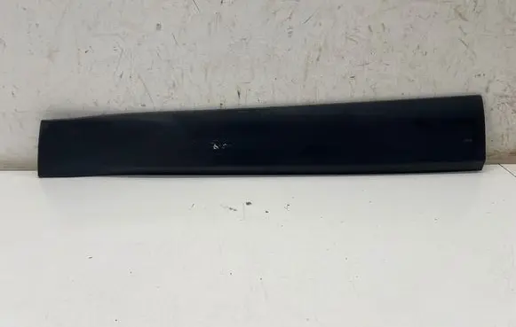 Jeep Cherokee Front door trim (molding) 1YW32TRMAB