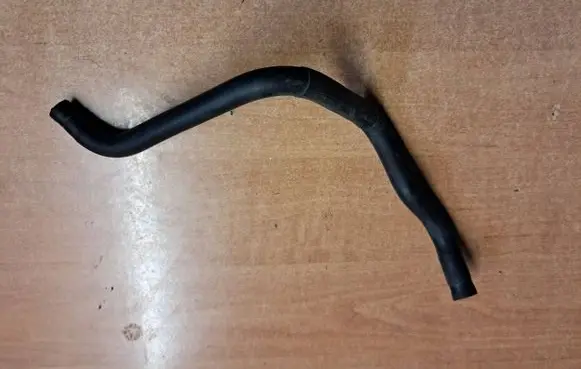 Mercedes-Benz E W124 Engine coolant pipe/hose 1248327693