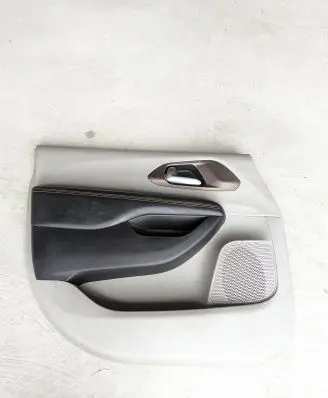Chrysler Pacifica Front door card panel trim 5RP552D2AF 5094834 3080318