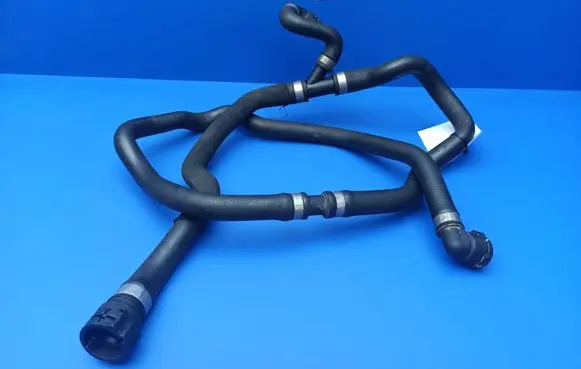 BMW 7 E65 E66 Engine coolant pipe/hose 7512727 8375796
