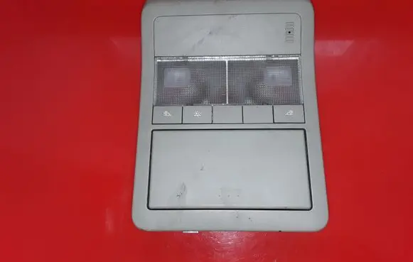 Chevrolet Captiva Front seat light NOCODE