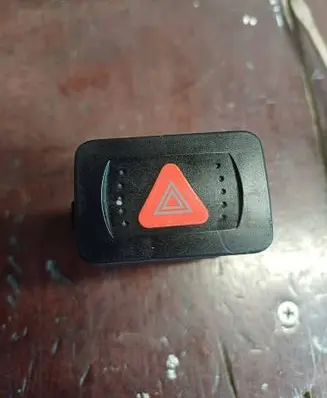 Volkswagen Golf IV Hazard light switch 1J0953235J 1J0953235D 1J0953235H