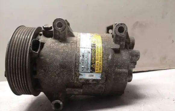 Renault Laguna II Air conditioning (A/C) compressor (pump) 8200053264 01139027 12122205452A
