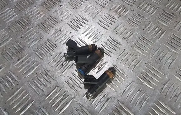 Chrysler 300M Fuel injector 04591658AA