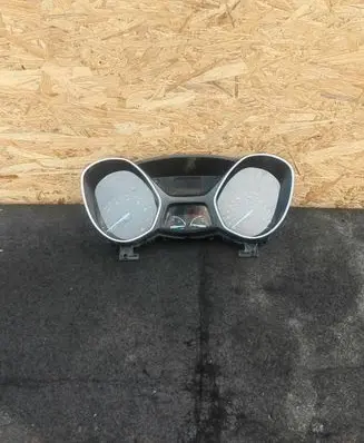 Ford Focus Speedometer (instrument cluster) BM5T10849BU