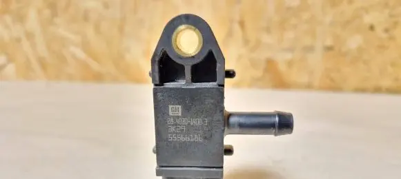 Opel Insignia A Exhaust gas pressure sensor 55566186