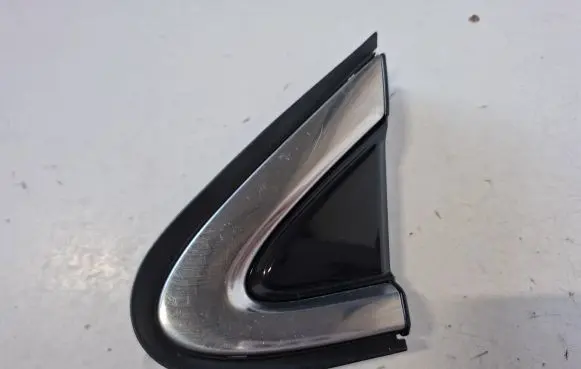 Lexus RX 450H Fender end trim 6011848030