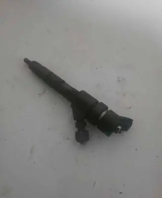 Renault Scenic II - Grand scenic II Fuel injector 8200100272