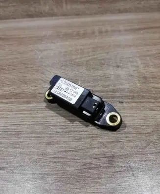 Audi A3 S3 8L Airbag control unit/module 8L0959643B