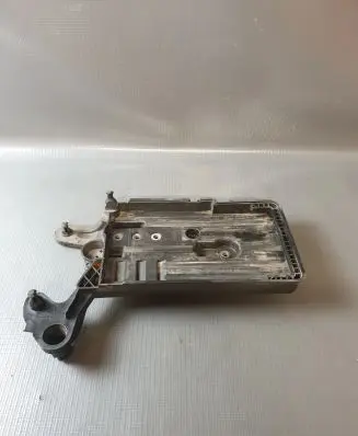 Volkswagen Golf VII Battery tray 5Q0915321G 5Q0915331H