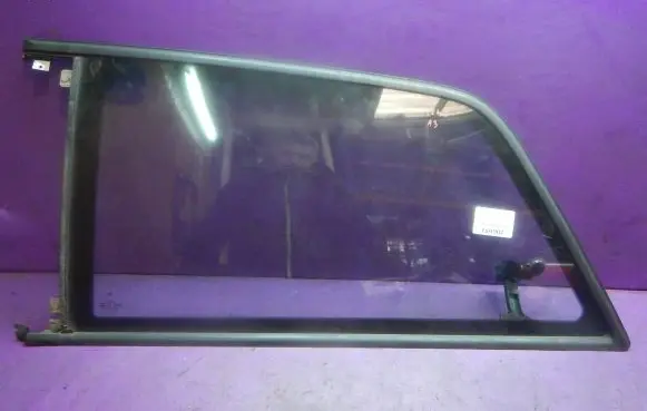 Audi A3 S3 8L Rear side window