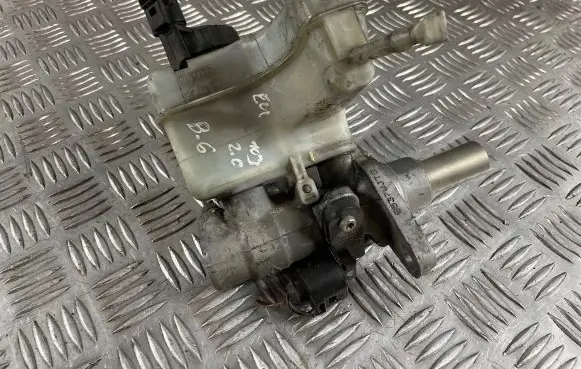Volkswagen PASSAT B6 Master brake cylinder 3c1611301