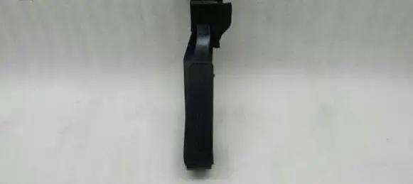 Mercedes-Benz CLS C219 Accelerator throttle pedal A2113001704