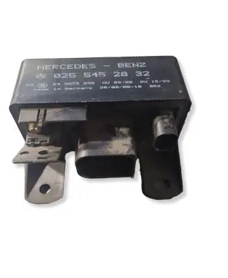 Mercedes-Benz A W168 Glow plug pre-heat relay 0255452832