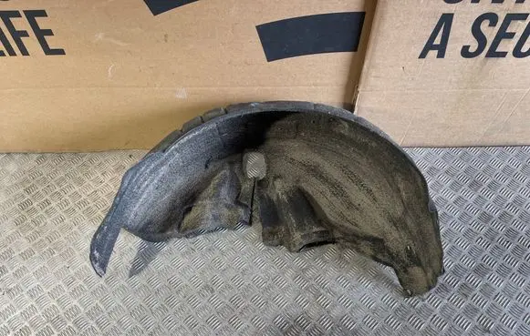 Audi A4 S4 B7 8E 8H Rear arch fender liner splash guards 
