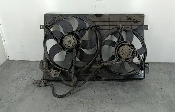Volkswagen Golf IV Electric radiator cooling fan