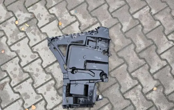 BMW X3 G01 Bumper support mounting bracket corner 7400667