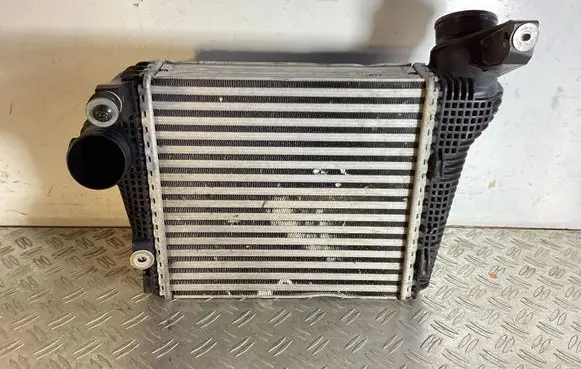 Porsche Macan (95B) Intercooler radiator 95B145804E
