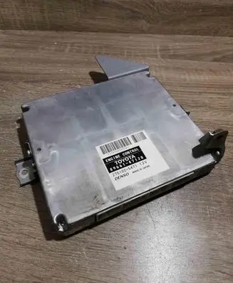 Toyota Prius (XW20) Engine control unit/module ECU 8966147120 2751005471