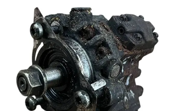 Fuel injection high pressure pump