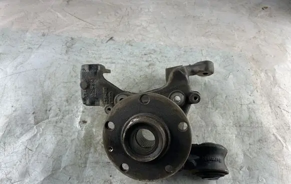 Audi A4 S4 B7 8E 8H Rear wheel hub spindle/knuckle 