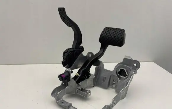 Audi A6 C7 Brake pedal 4H1723140A