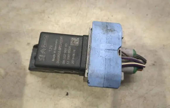 Ford Mondeo MK V Glow plug pre-heat relay 9803299780 51299058A