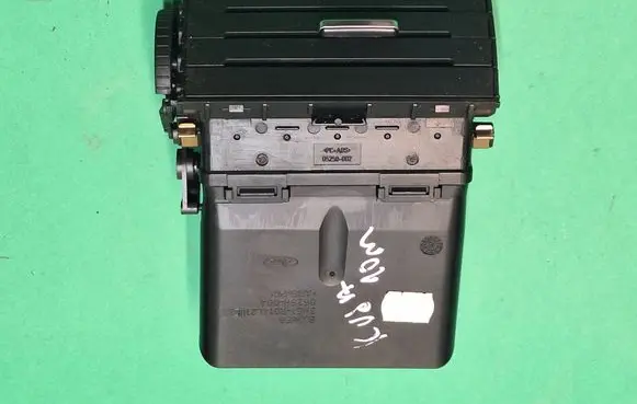 Dash center air vent grill