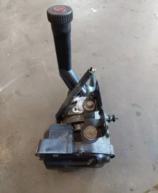 Citroen C4 I Picasso Power steering pump 9684252580