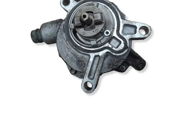 Volvo S60 Vacuum pump 30677904