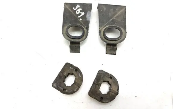 Radiator mount bracket