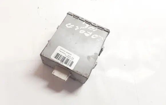 Toyota Corolla E120 E130 Door central lock control unit/module 8974102050 73662712
