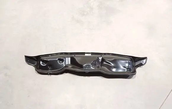 Radiator trim