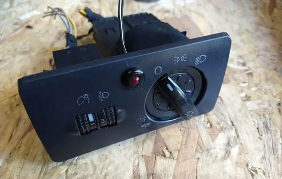 Skoda Fabia Mk1 (6Y) Light switch 6Y0941531